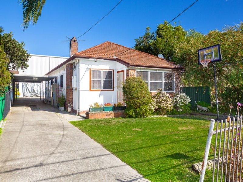 65 Lawford Street, Greenacre, NSW 2190 Property Details