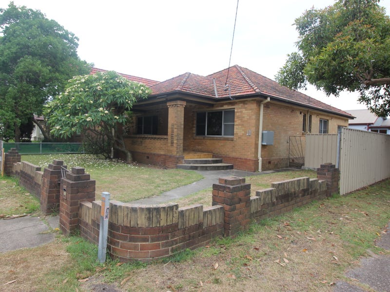 11 Chatham Road, Hamilton North, NSW 2292