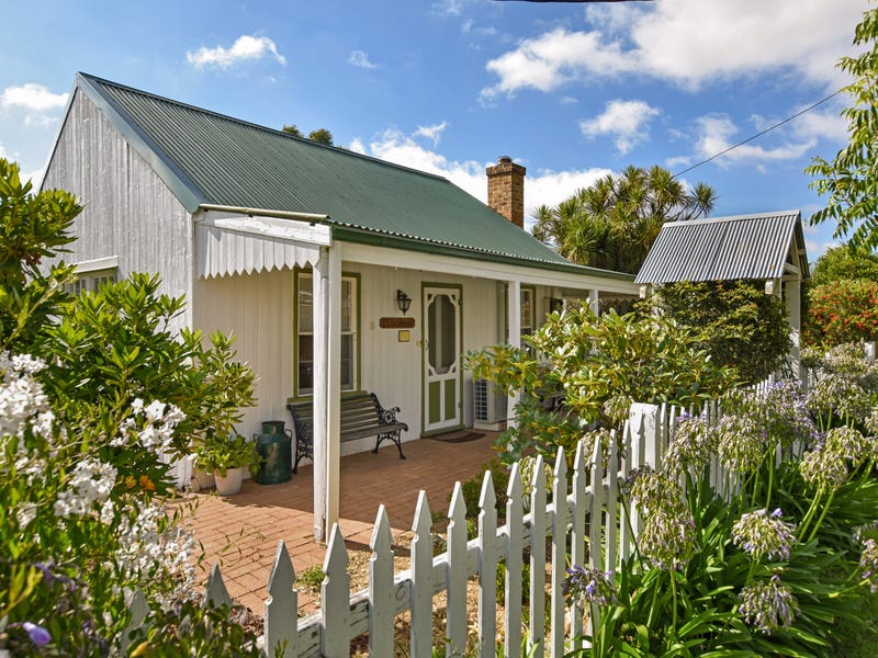 1820 Lucknow Street, Spring Hill, NSW 2800