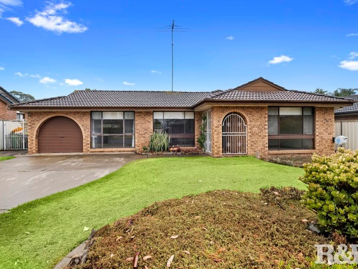 5 Melville Road, St Clair, NSW 2759