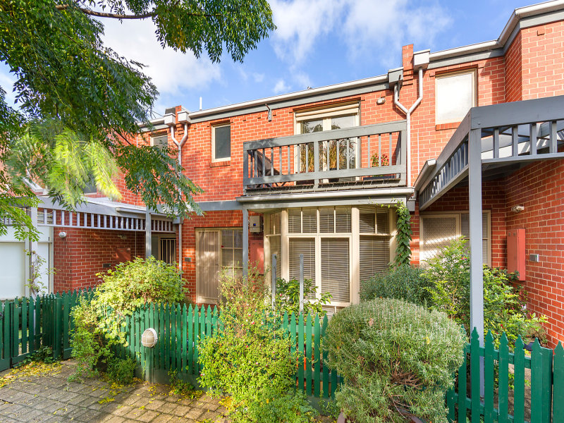 4/4751 Little Palmerston Street, Carlton, VIC 3053