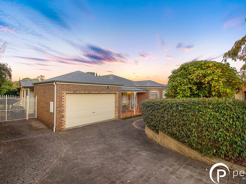 52 Edrington Park Drive, Berwick, Vic 3806 House for Sale