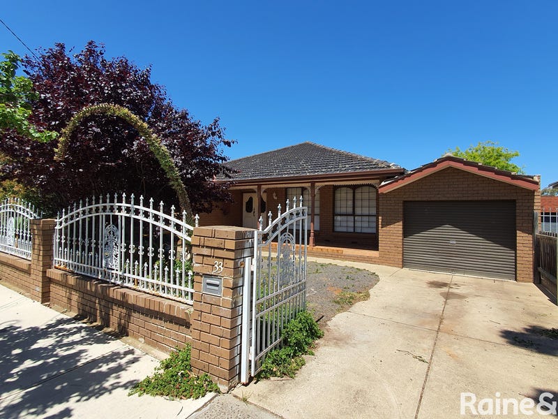 33 Winslow Cres, Deer Park, Vic 3023