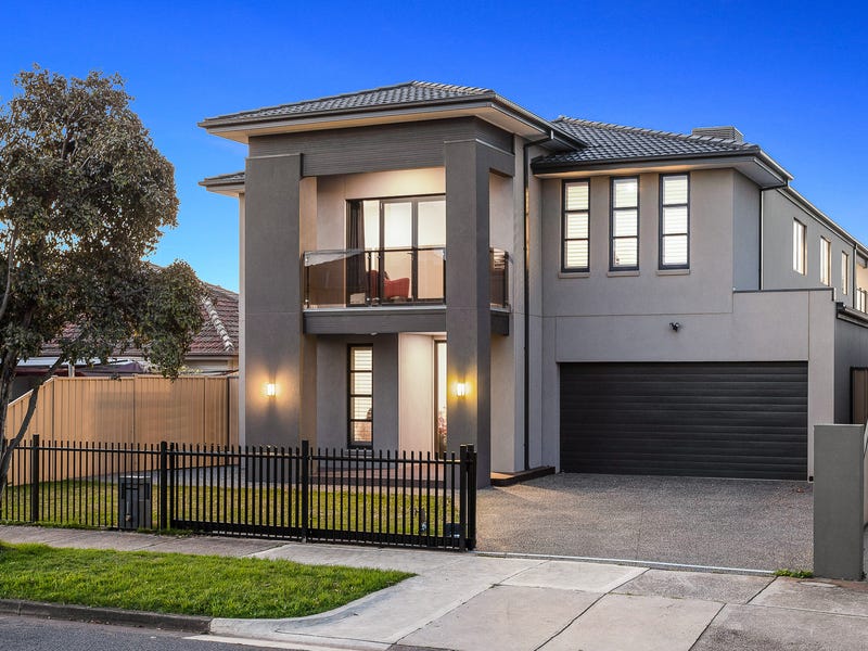 17 Bracken Grove, Altona, Vic 3018 Property Details