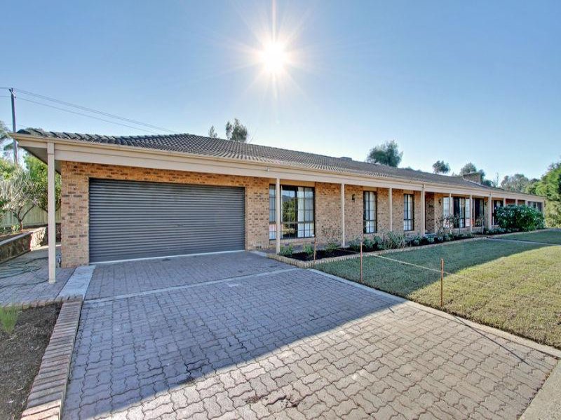 24 Neryl Court, Mooroolbark, Vic 3138 Property Details