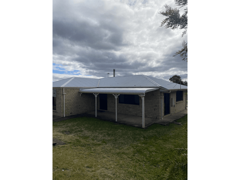 8 Petria Court, Meringandan, QLD 4352