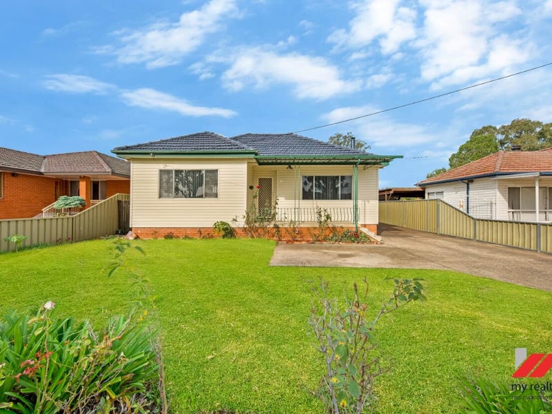 1/20 Waratah Cres, Macquarie Fields, NSW 2564 - realestate.com.au