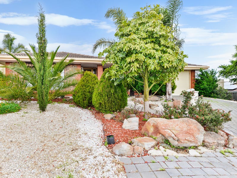 61 Barramundi Drive, Hallett Cove, SA 5158