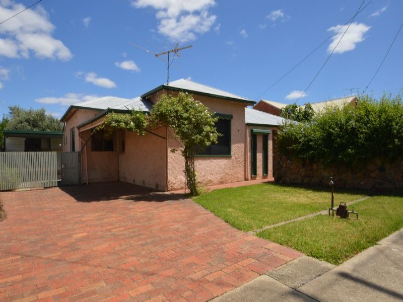 7 ROGER STREET, Wangaratta, Vic 3677 Property Details