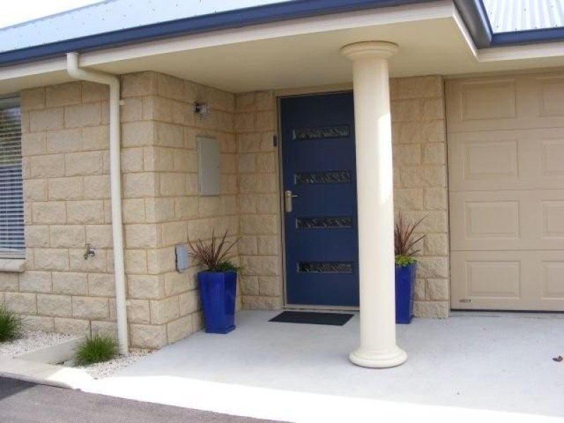 2/20 Main Road, Penguin, Tas 7316 Property Details
