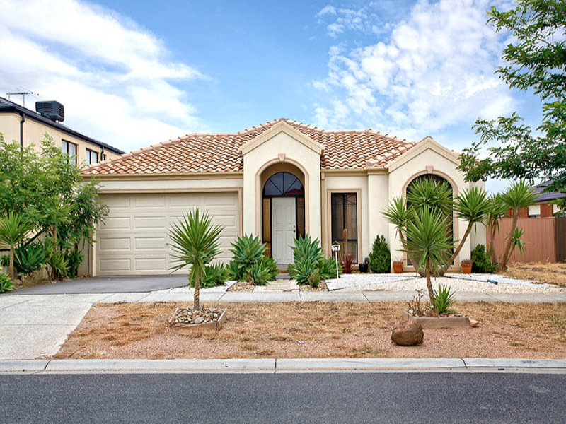 37 Loddon Drive, Taylors Hill, VIC 3037