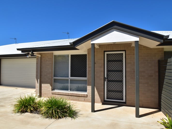 2/15A Searle Street, South Toowoomba, QLD 4350