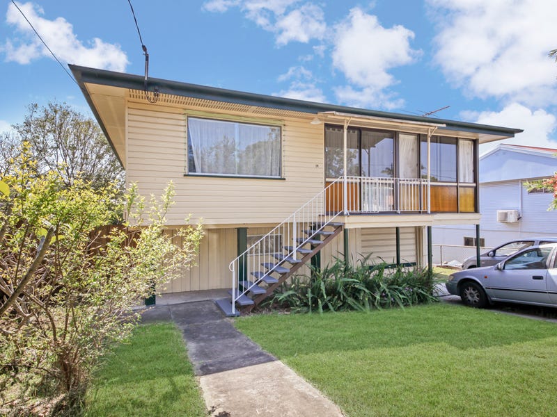 14 Patricks Road, Arana Hills, QLD 4054