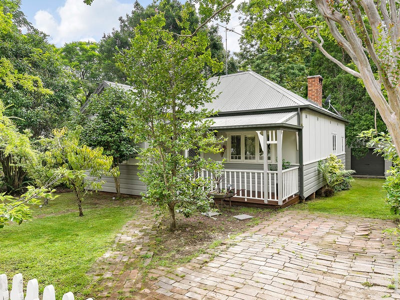 21 Moorecourt Avenue, Springwood, NSW 2777 Property Details