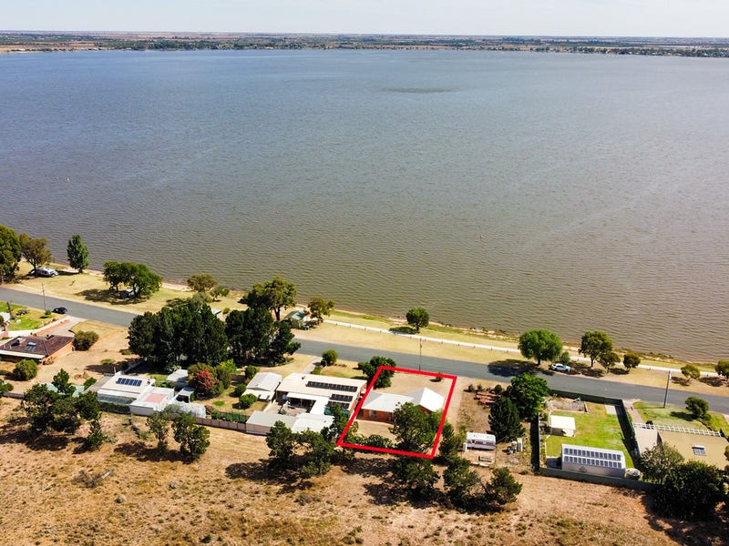 369 Lakeside Drive, Lake Boga, VIC 3584