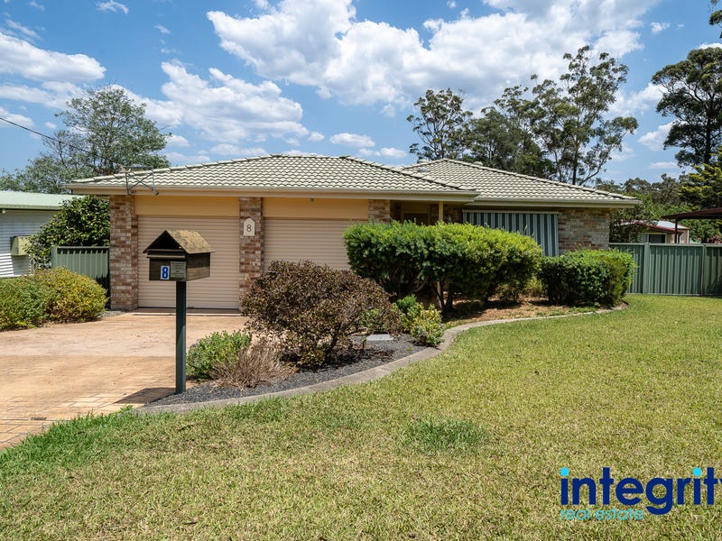8 Pangari Cres, St Basin, NSW 2540