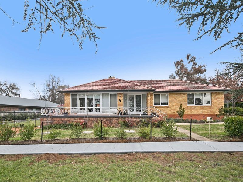 152 Captain Cook Cres, Narrabundah, ACT 2604