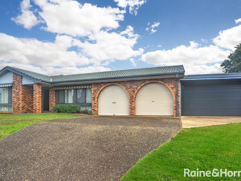 23 Lyndhurst Drive, Bomaderry, NSW 2541 Property Details