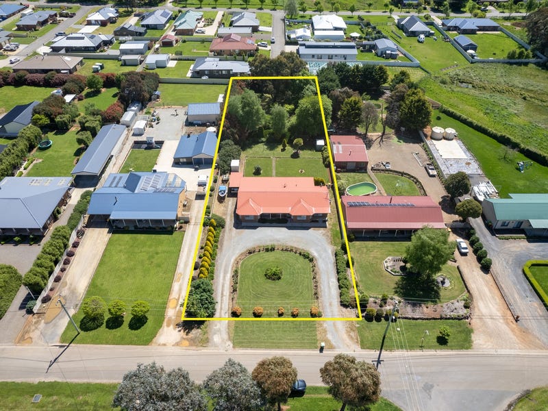 9 Holborow Street, Crookwell, NSW 2583 Property Details