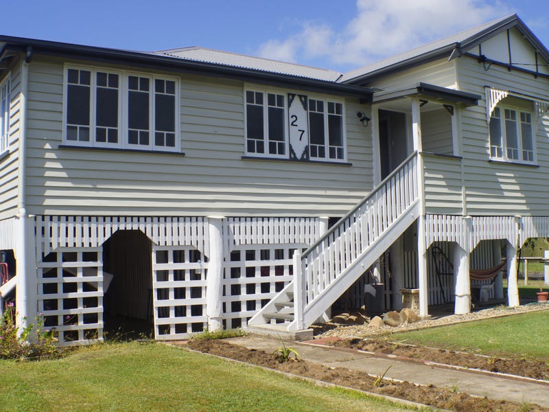 27 Holland Street, West Mackay, QLD 4740