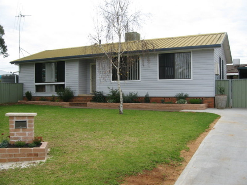 5 Marshall Place, Parkes, NSW 2870 Property Details