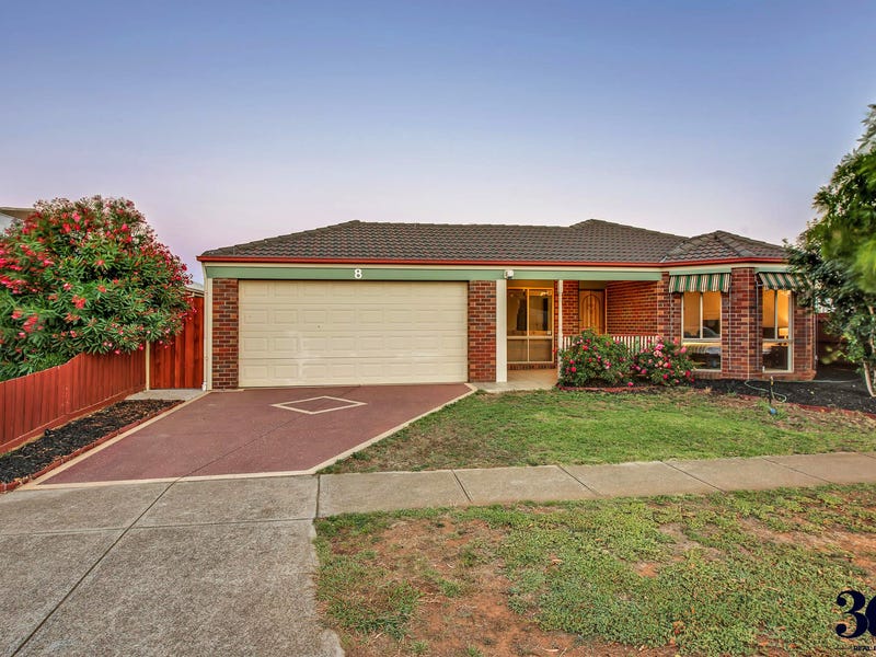 8 Briardale Drive, Werribee, VIC 3030 - realestate.com.au