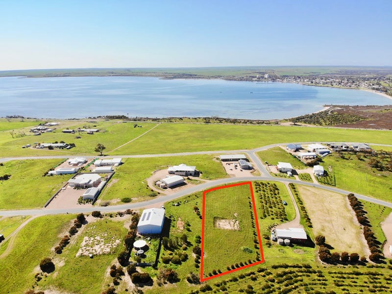 11 Kennedy Road, Streaky Bay, SA 5680