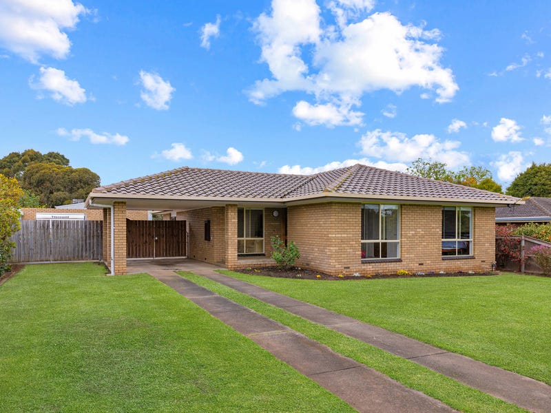 9 Anne Street, Koroit, Vic 3282 Property Details