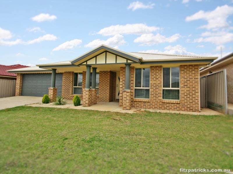 37 Barrima Drive, Glenfield Park, NSW 2650