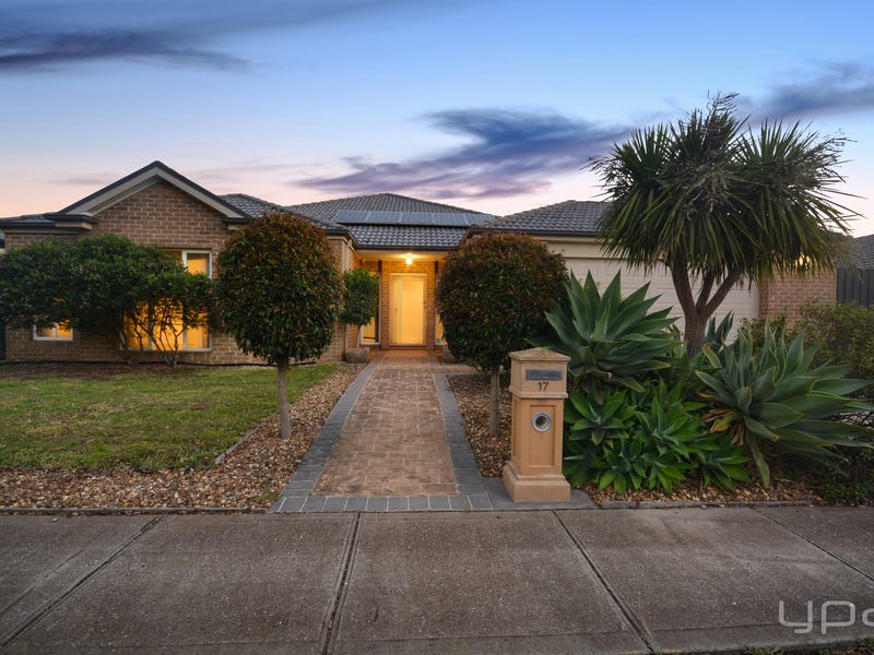 17 Connewarre Close Manor Lakes Vic 3024 House For Sale Realestate Com Au
