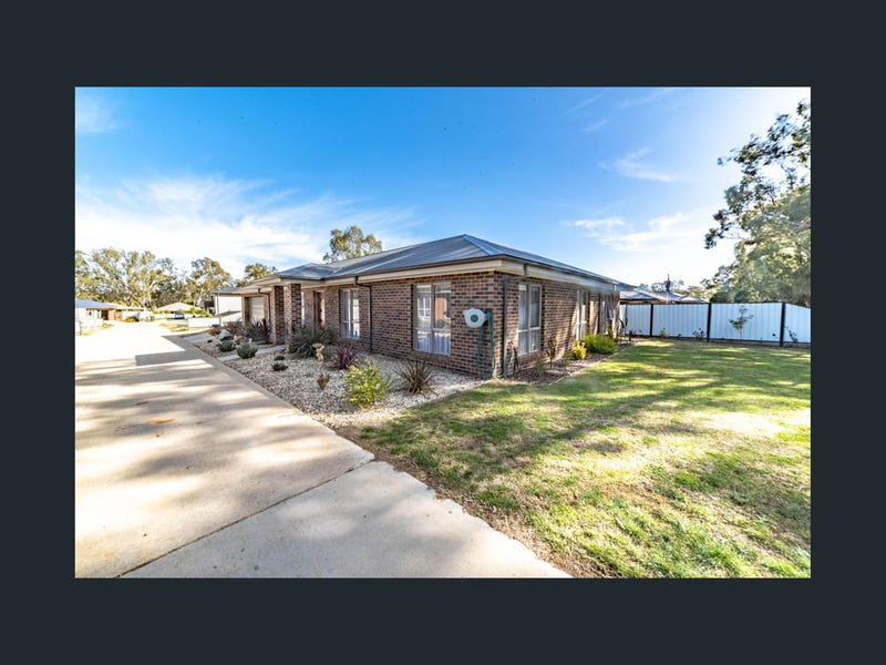8 21 Scullys Lane Heathcote Vic 3523 Realestate Com Au
