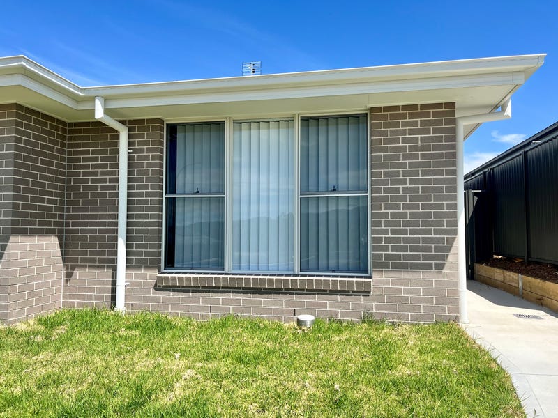 13a Cliffdale Place, Kootingal, NSW 2352 House for Rent realestate