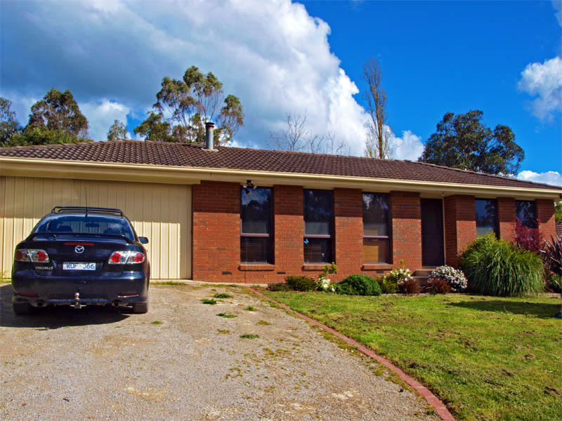 6 Valley Road, Seville, Vic 3139 Property Details