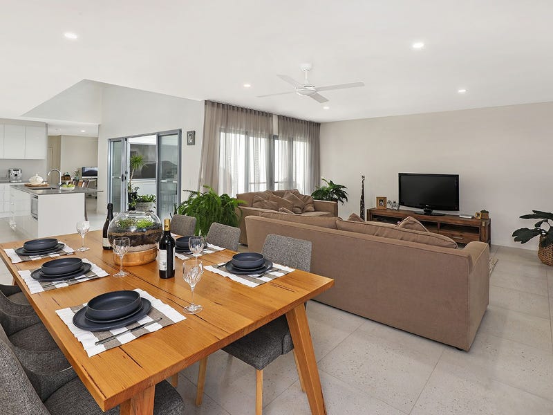 118 Sunshine Cove Way, Maroochydore, Qld 4558 Property Details