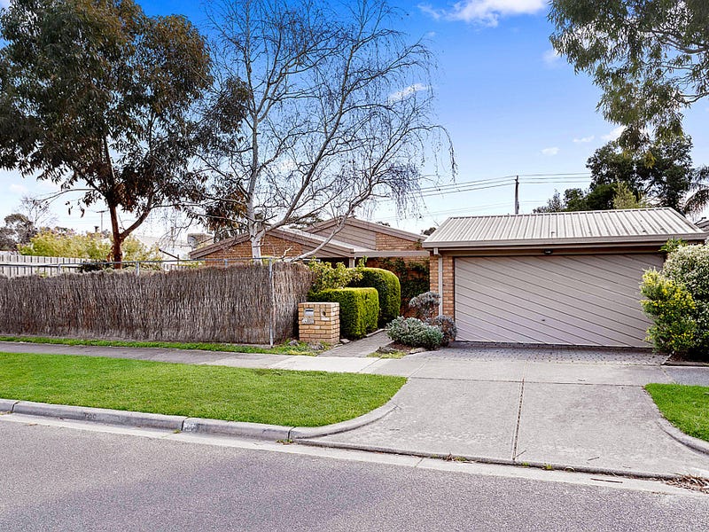 49 Warrawee Circuit, Frankston, Vic 3199 Property Details