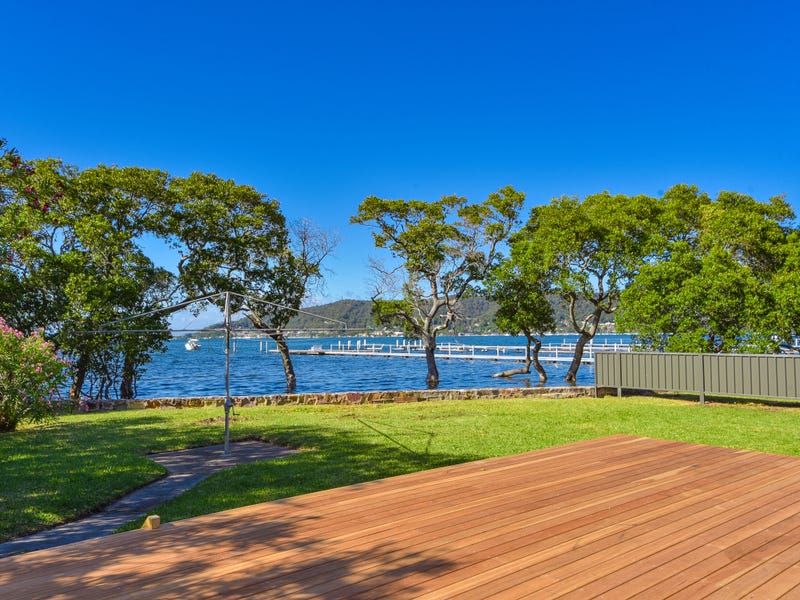 19 Noonan Point Avenue, Point Clare, NSW 2250