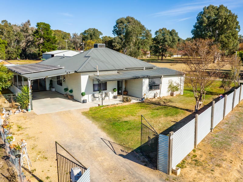 87 Walbundrie Rd, Culcairn, NSW 2660 House for Sale