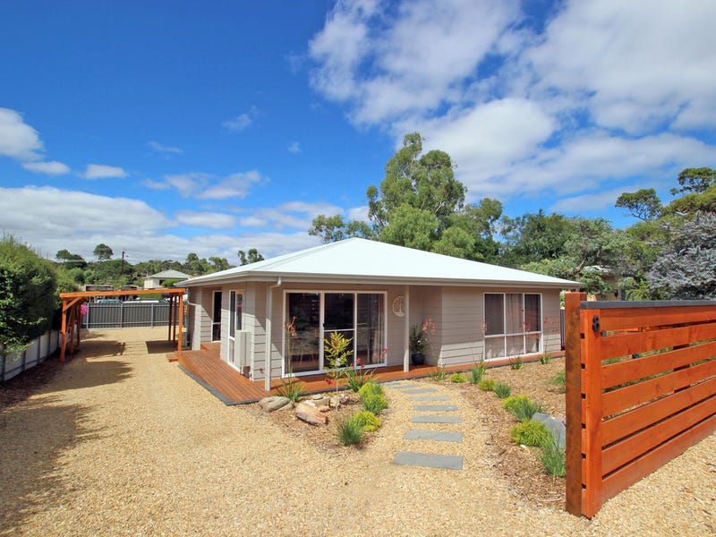 8 Thomas Street, Yankalilla, SA 5203 Property Details