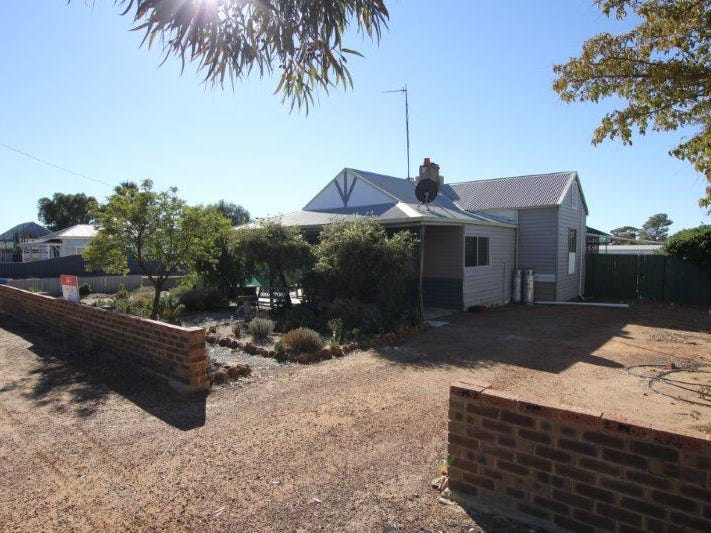 41 Railway Parade, Bruce Rock, WA 6418