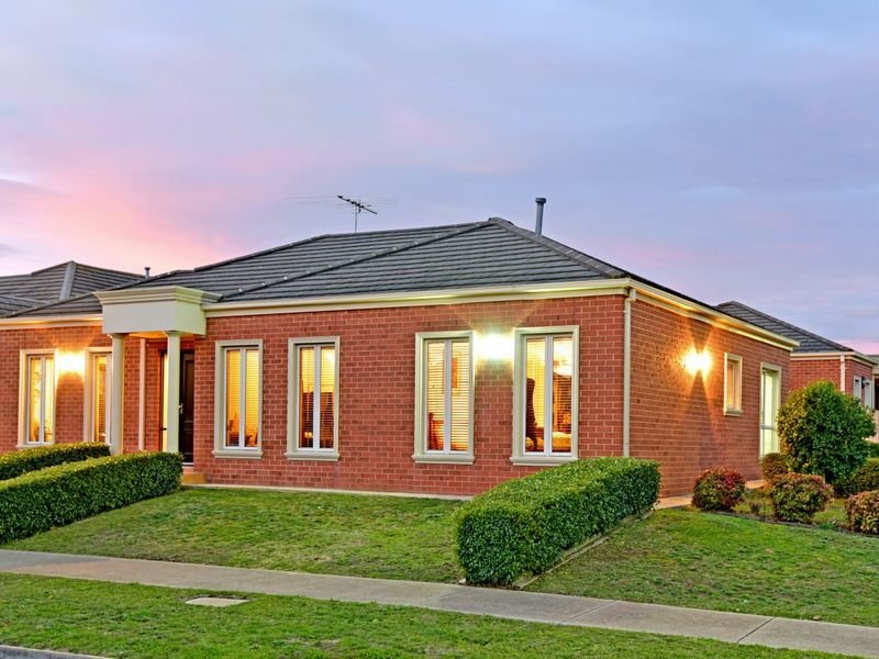1 Elmsford Court, Highton, Vic 3216 Property Details
