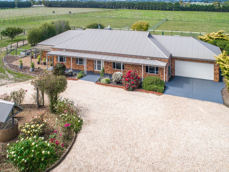 2480 Melbourne Lancefield Road, Romsey, VIC 3434