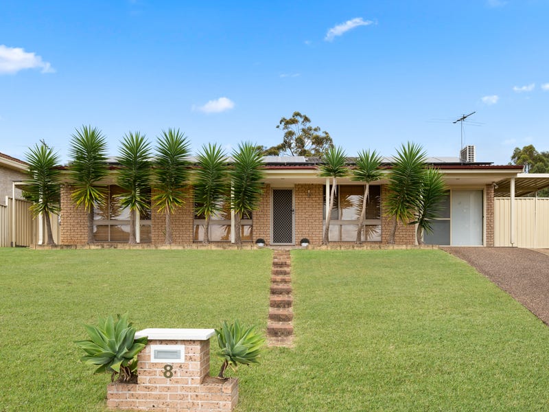 8 Kearns Avenue, Kearns, NSW 2558 Property Details