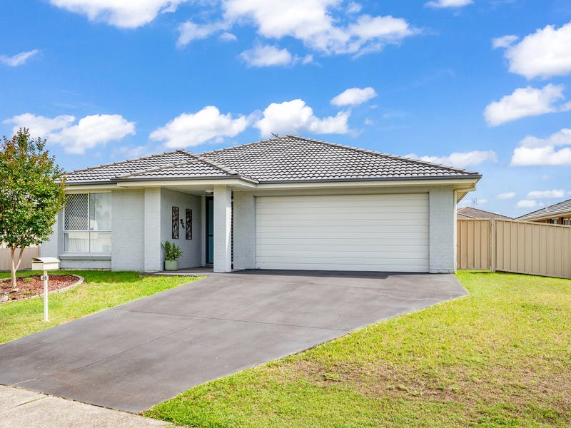 38 Sapphire Drive, Rutherford, NSW 2320