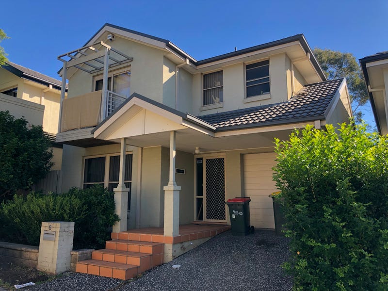 6 Greenwich Walk, Campbelltown, NSW 2560