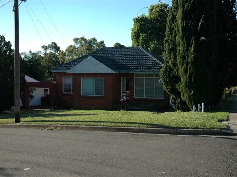 1 Geoffrey Crescent, Loftus, NSW 2232 Property Details