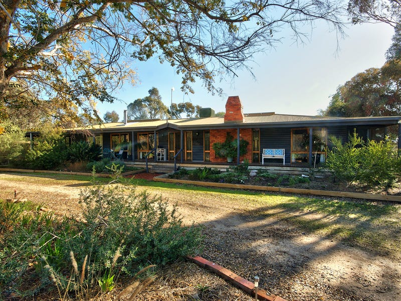 199 Blackett St Deniliquin Nsw 2710 Property Details