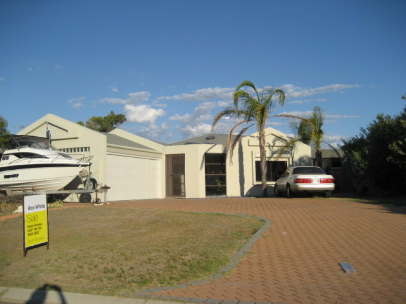 6 Peron Place, San Remo, WA 6210