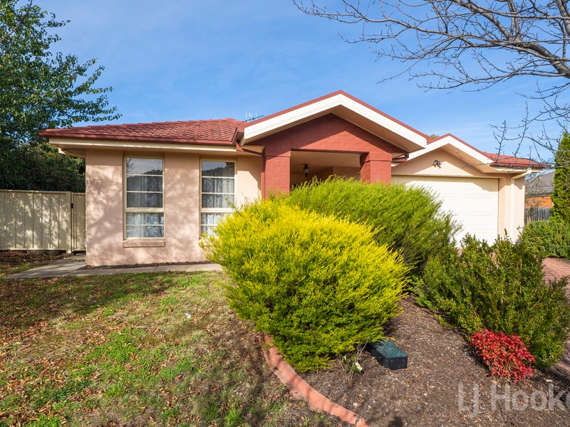 20 Pannamena Crescent, Jerrabomberra, NSW 2619 Property Details