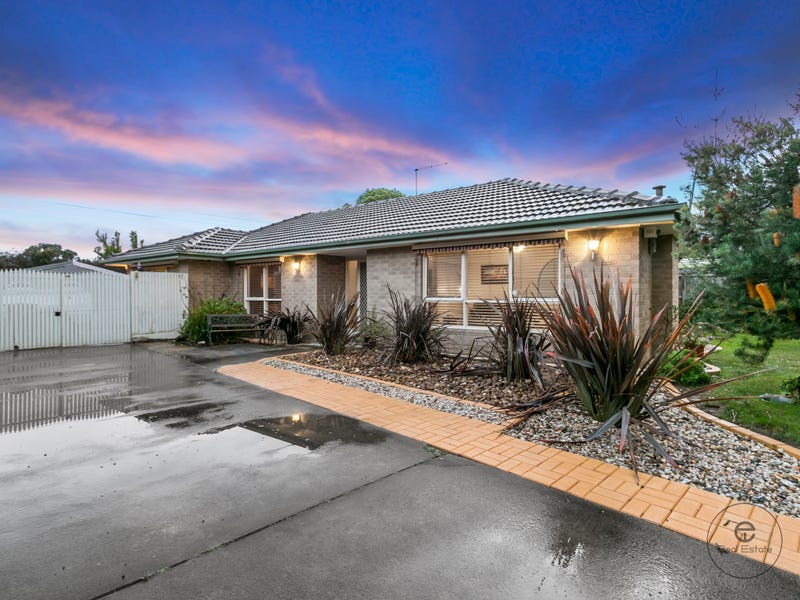 94 Sweeney Drive, Narre Warren, VIC 3805