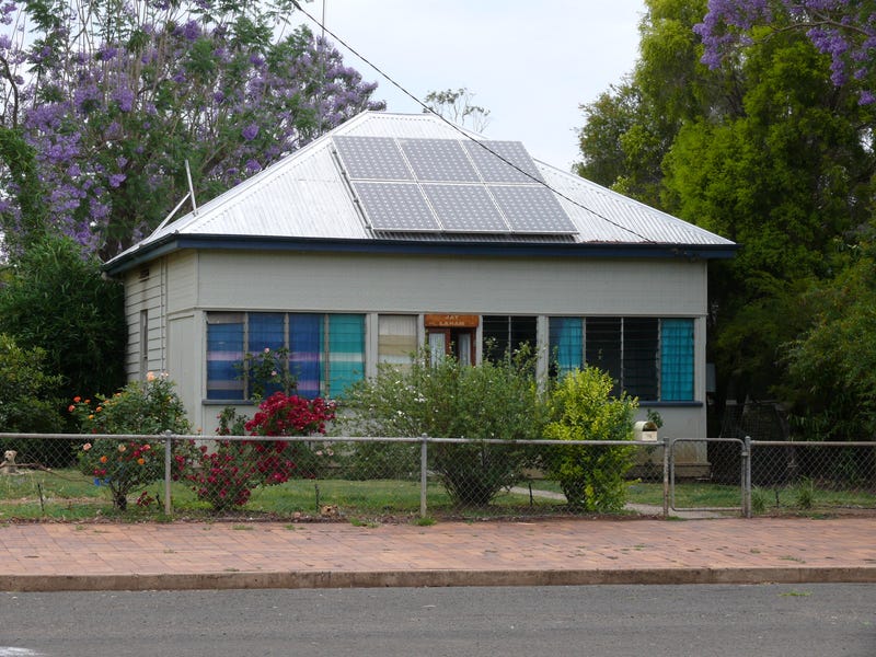 74 Burrowes Street, Surat, Qld 4417